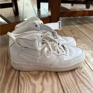Nike Air Force 1 mid ‘07 size 8